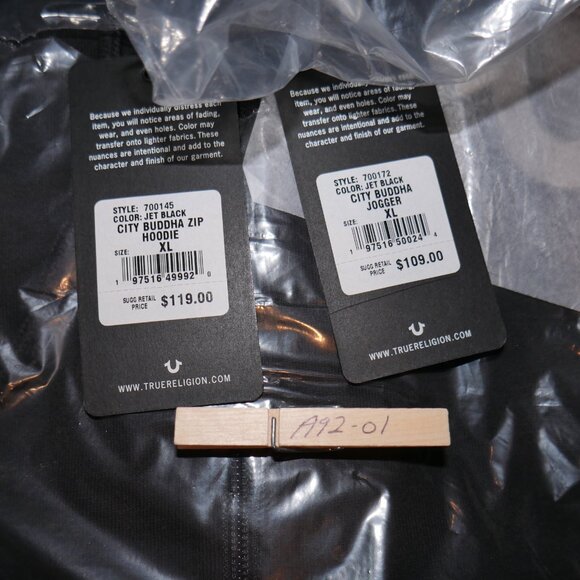 True Religion Men's 2 PC Sweatsuit Fleece Tracksuit Matching Outfit Black NWT - Picture 2 of 13